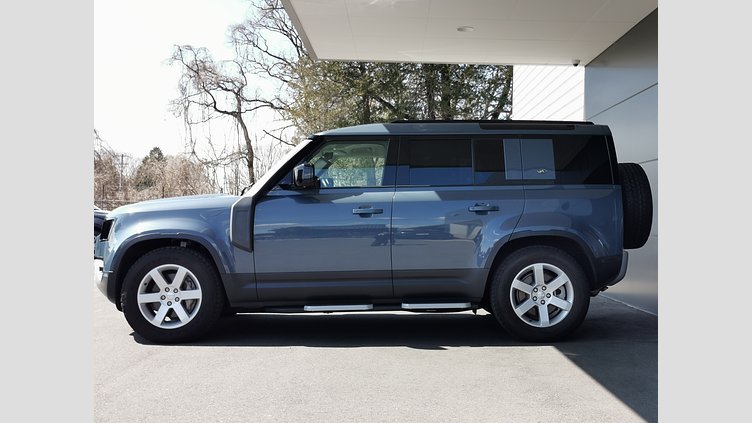 2021 認定中古車 Land Rover Defender 110 タスマンブルー D300 AWD（AT） S