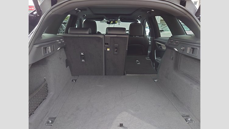 2023 認定中古車 Jaguar F-Pace サントリーニブラック P250 AWD（オートマチック） R-DYNAMIC SE