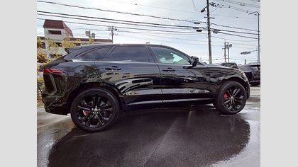 F-Pace 11