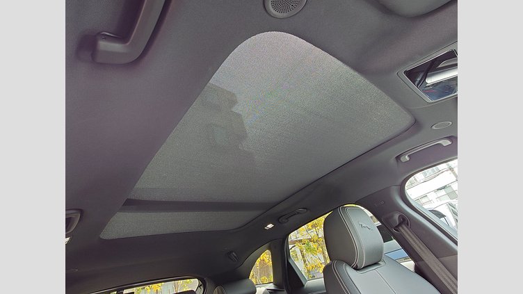 2023 認定中古車 Jaguar F-Pace サントリーニブラック P250 AWD（オートマチック） R-DYNAMIC SE