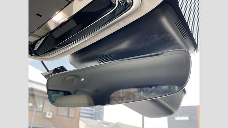 2018 認定中古車 Land Rover Range Rover Velar フジホワイト P300 S