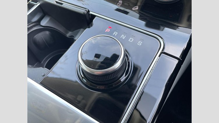 2018 認定中古車 Land Rover Range Rover Velar フジホワイト P300 S