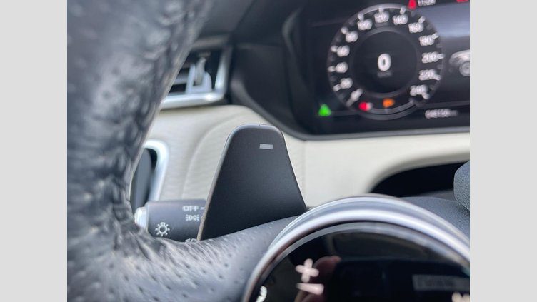 2018 認定中古車 Land Rover Range Rover Velar フジホワイト P300 S