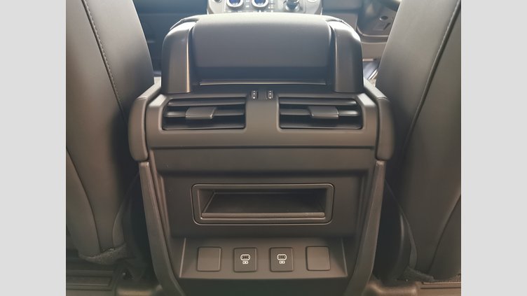 2025 認定中古車 Land Rover Defender 110 シリコンシルバー D350 ディーゼルマイルドハイブリッド S