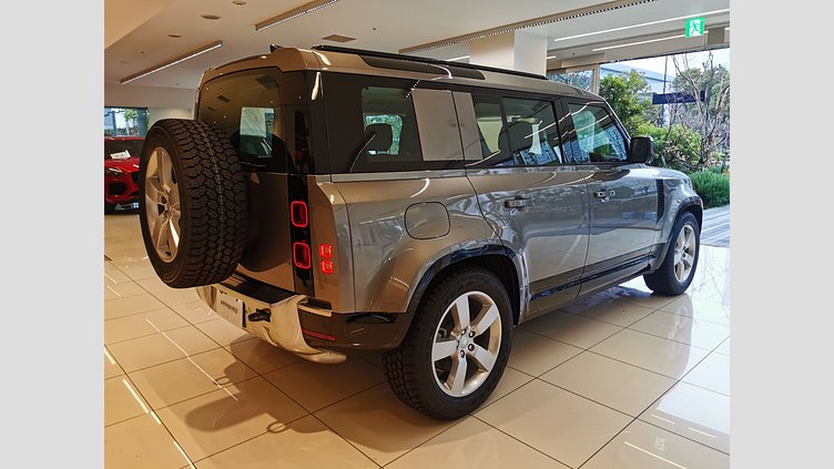 2025 認定中古車 Land Rover Defender 110 シリコンシルバー D350 ディーゼルマイルドハイブリッド S
