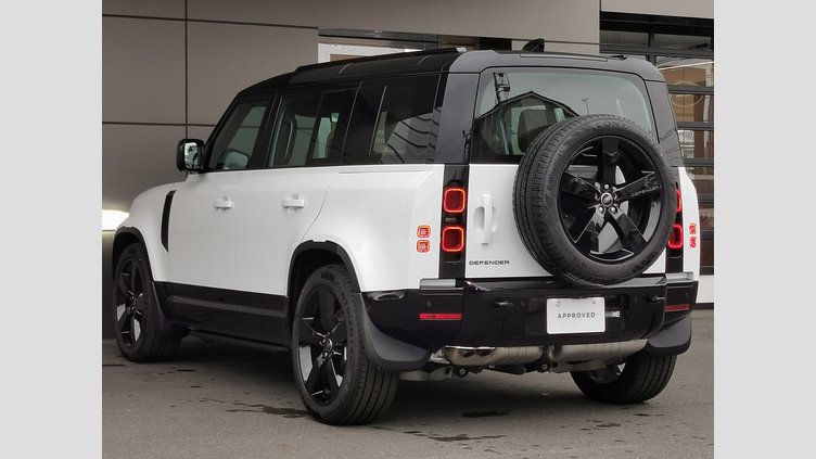 2025 認定中古車 Land Rover Defender 110 フジホワイト D350 ディーゼルマイルドハイブリッド X-Dynamic HSE