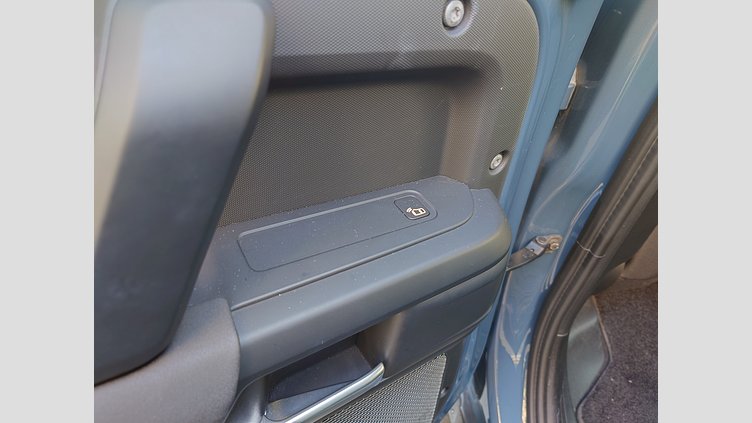 2021 認定中古車 Land Rover Defender 110 タスマンブルー P300 AWD（AT） P300 ベース