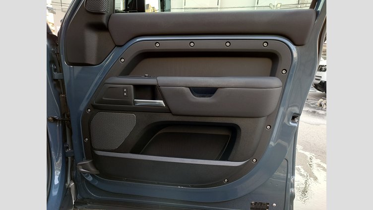 2021 認定中古車 Land Rover Defender 110 タスマンブルー P300 AWD（AT） P300 ベース