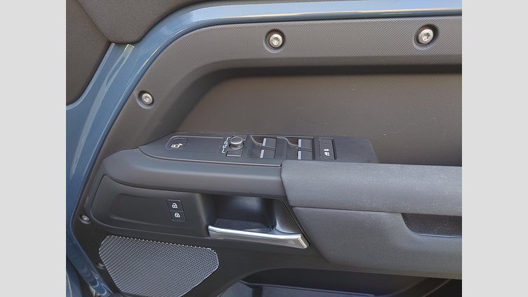 2021 認定中古車 Land Rover Defender 110 タスマンブルー P300 AWD（AT） P300 ベース