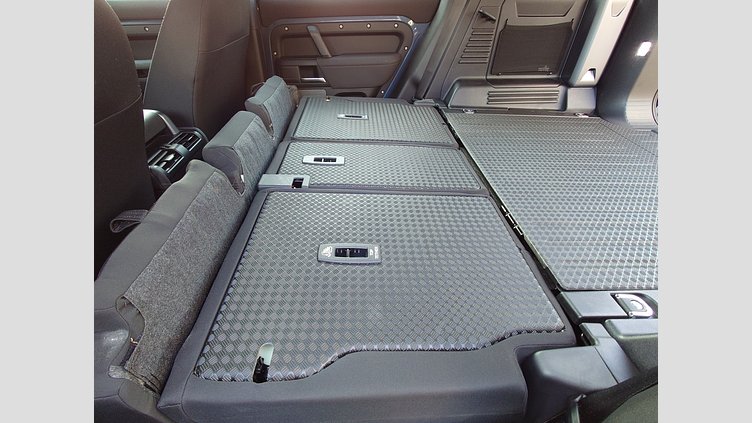 2021 認定中古車 Land Rover Defender 110 タスマンブルー P300 AWD（AT） P300 ベース