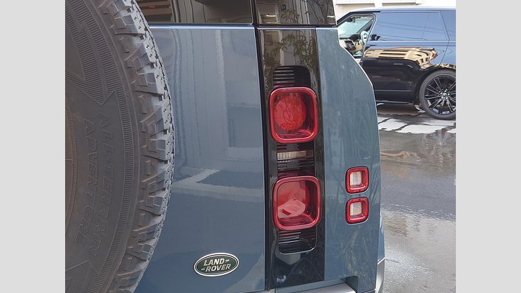 2021 認定中古車 Land Rover Defender 110 タスマンブルー P300 AWD（AT） P300 ベース