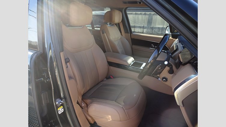 2024 認定中古車 Land Rover Range Rover ベルグレイヴィアグリーン D300 AWD MHEV（AT） スタンダードホイールベース Autobiography