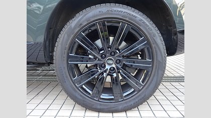 Range Rover 24