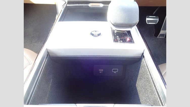 2024 認定中古車 Land Rover Range Rover ベルグレイヴィアグリーン D300 AWD MHEV（AT） スタンダードホイールベース Autobiography