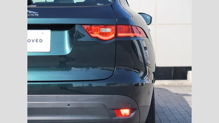 2016 認定中古車 Jaguar F-Pace British Racing Green D200 プレステージ