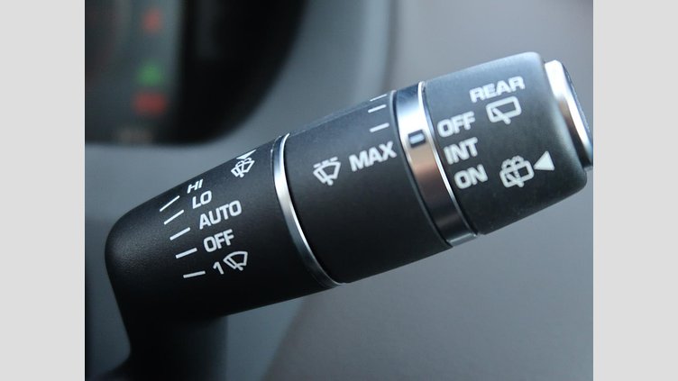 2016 認定中古車 Jaguar F-Pace British Racing Green D200 プレステージ