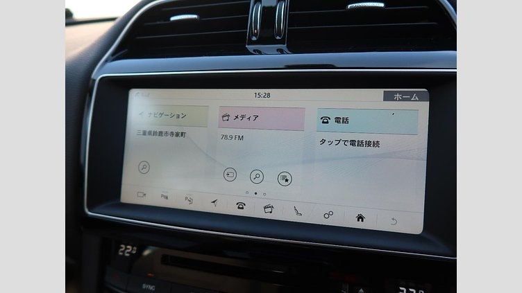 2016 認定中古車 Jaguar F-Pace British Racing Green D200 プレステージ