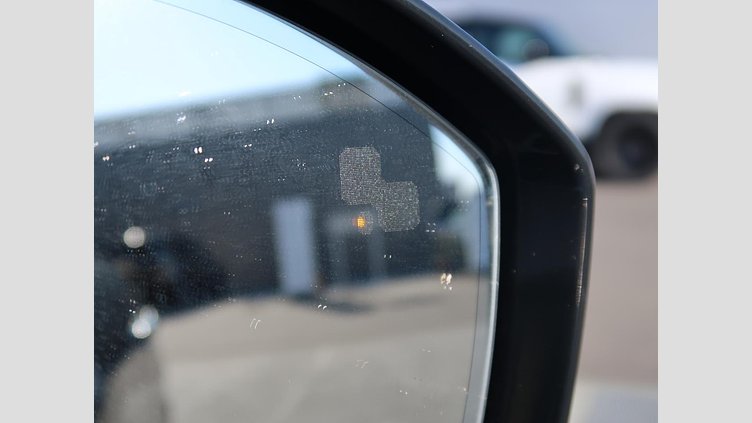 2016 認定中古車 Jaguar F-Pace British Racing Green D200 プレステージ