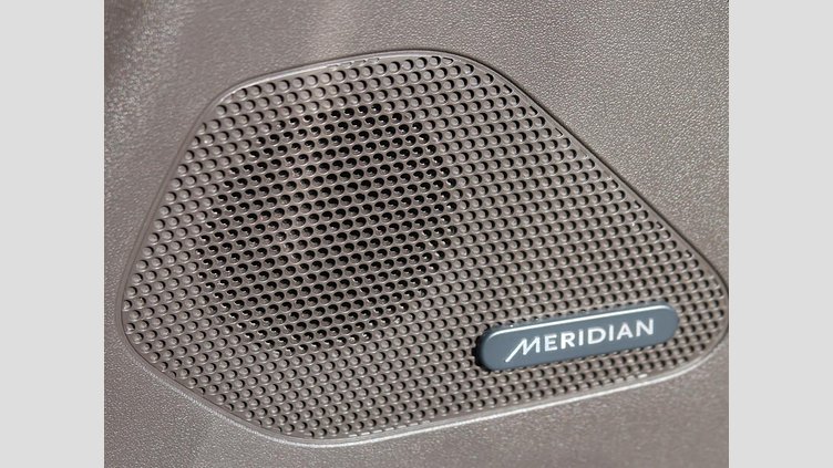 2016 認定中古車 Jaguar F-Pace British Racing Green D200 プレステージ