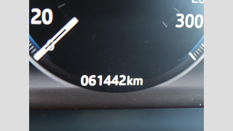 2016 認定中古車 Jaguar F-Pace British Racing Green D200 プレステージ