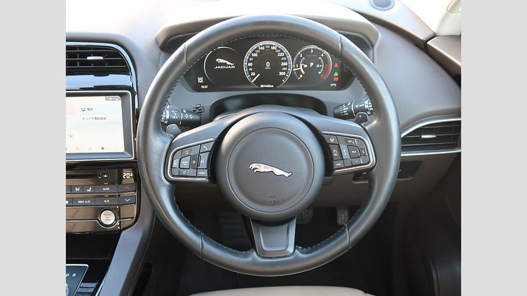 2016 認定中古車 Jaguar F-Pace British Racing Green D200 プレステージ