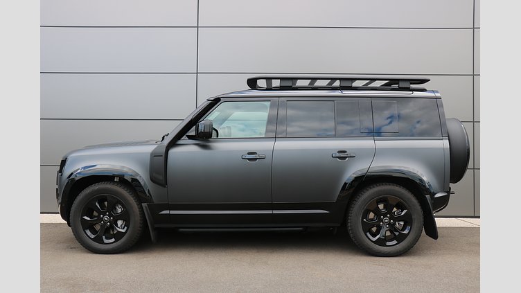2025 認定中古車 Land Rover Defender 110 カルパチアングレイ D350 ディーゼルマイルドハイブリッド X-Dynamic SE
