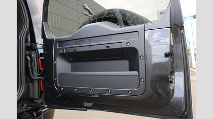Defender 110 16