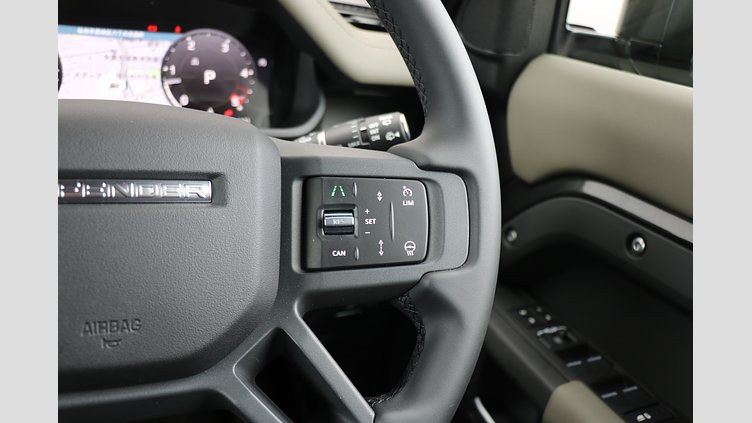 2025 認定中古車 Land Rover Defender 110 カルパチアングレイ D350 ディーゼルマイルドハイブリッド X-Dynamic SE