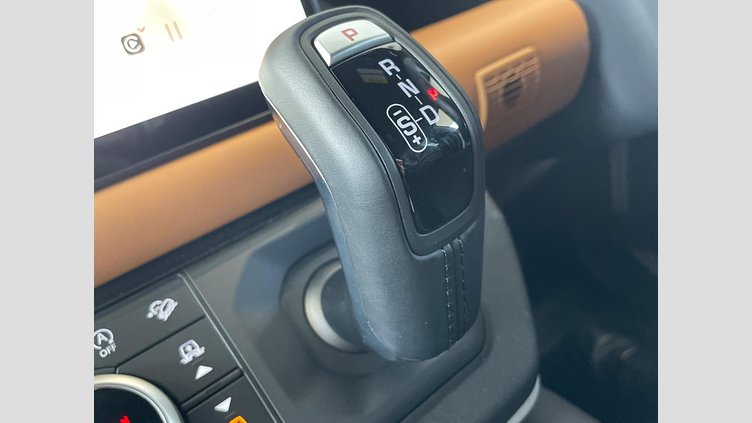 2023 認定中古車 Land Rover Defender 110 フジホワイト D300 AWD（AT） X-DYNAMIC HSE
