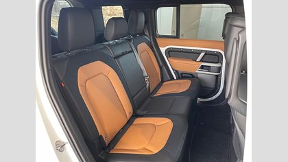 Defender 110 33