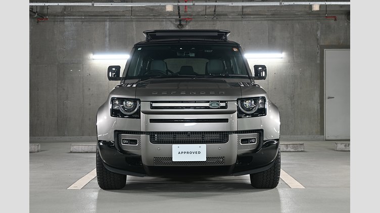 2024 認定中古車 Land Rover Defender 110 シリコンシルバー D350 ディーゼルマイルドハイブリッド X-Dynamic SE