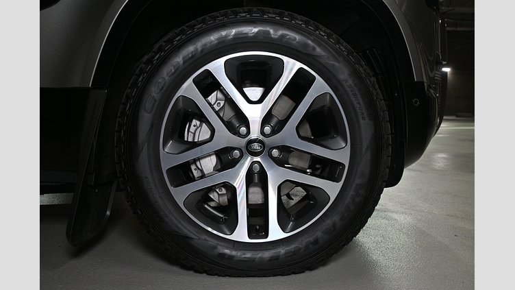 2024 認定中古車 Land Rover Defender 110 シリコンシルバー D350 ディーゼルマイルドハイブリッド X-Dynamic SE