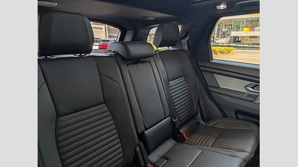 Discovery Sport 11