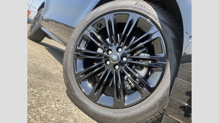 2024 認定中古車 Land Rover Range Rover Evoque サントリーニブラック プラグインハイブリッド（ガソリン） Standard Wheelbase DYNAMIC HSE