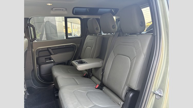 2022 認定中古車 Land Rover Defender 110 パンゲアグリーン D300 AWD（AT） S