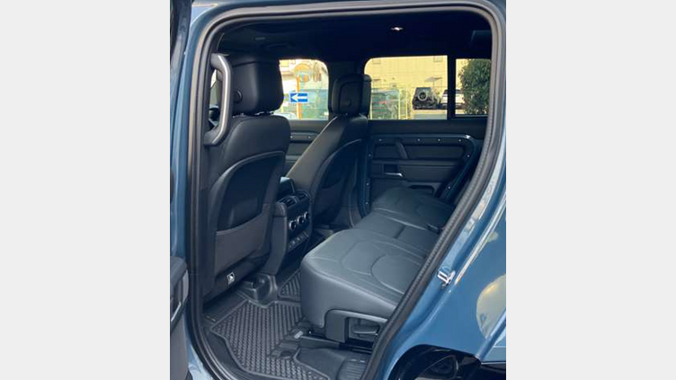 2025 認定中古車 Land Rover Defender 110 タスマンブルー D350 ディーゼルマイルドハイブリッド X-Dynamic HSE