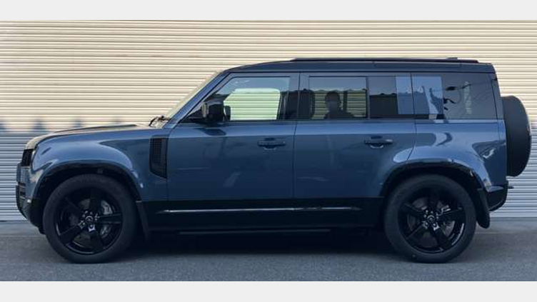 2025 認定中古車 Land Rover Defender 110 タスマンブルー D350 ディーゼルマイルドハイブリッド X-Dynamic HSE