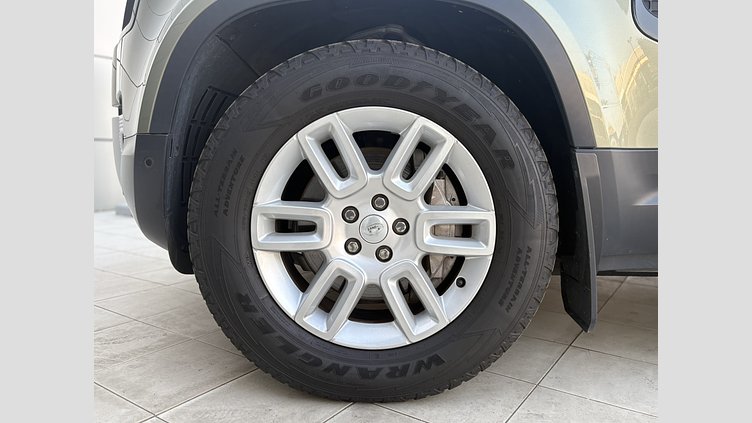 2022 認定中古車 Land Rover Defender 110 パンゲアグリーン D300 AWD（AT） S
