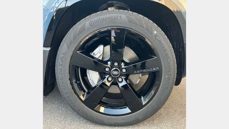 2025 認定中古車 Land Rover Defender 110 タスマンブルー D350 ディーゼルマイルドハイブリッド X-Dynamic HSE