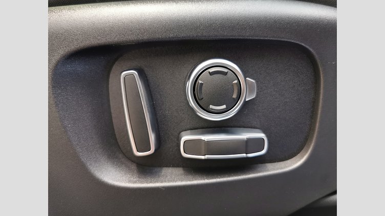 2024 認定中古車 Land Rover Range Rover Evoque フジホワイト プラグインハイブリッド（ガソリン） Standard Wheelbase DYNAMIC HSE