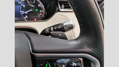 Range Rover Velar 25