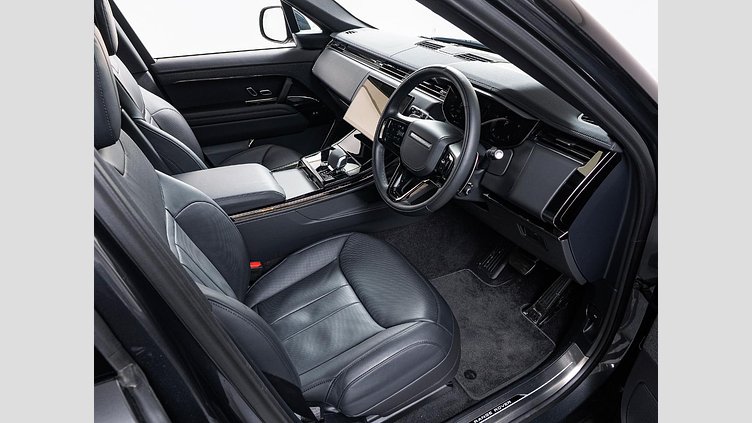 2024 認定中古車 Land Rover Range Rover Sport カルパチアングレイ D300マイルドハイブリッド スタンダードホイールベース Dynamic SE