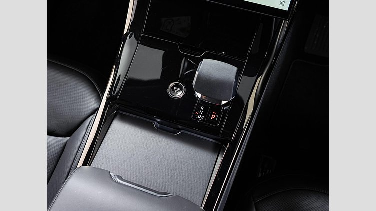 2024 認定中古車 Land Rover Range Rover Sport カルパチアングレイ D300マイルドハイブリッド スタンダードホイールベース Dynamic SE