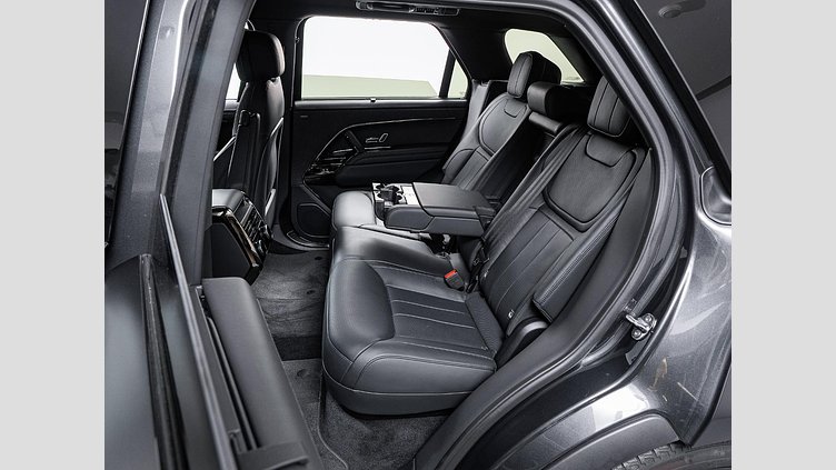 2024 認定中古車 Land Rover Range Rover Sport カルパチアングレイ D300マイルドハイブリッド スタンダードホイールベース Dynamic SE