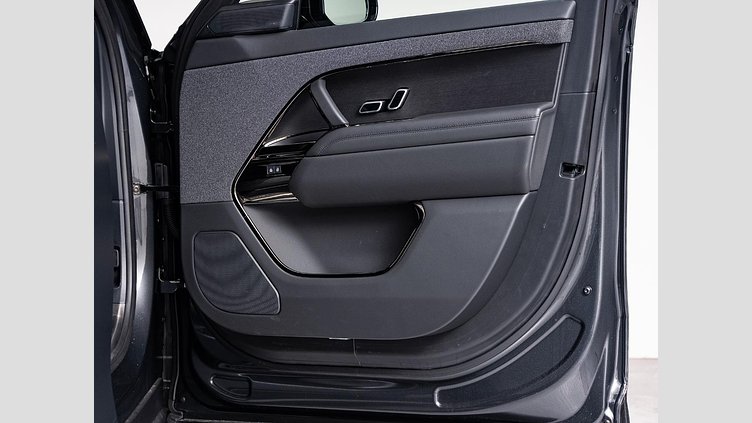 2024 認定中古車 Land Rover Range Rover Sport カルパチアングレイ D300マイルドハイブリッド スタンダードホイールベース Dynamic SE