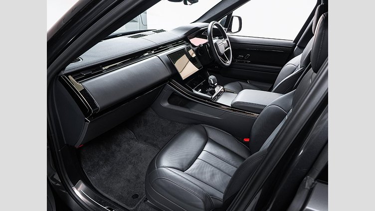 2024 認定中古車 Land Rover Range Rover Sport カルパチアングレイ D300マイルドハイブリッド スタンダードホイールベース Dynamic SE