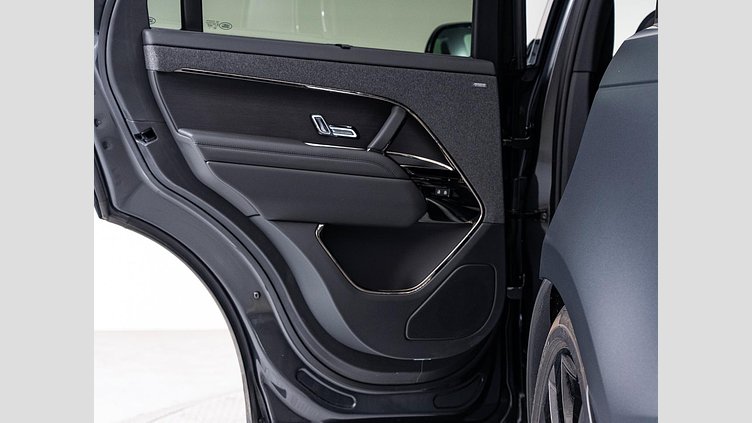 2024 認定中古車 Land Rover Range Rover Sport カルパチアングレイ D300マイルドハイブリッド スタンダードホイールベース Dynamic SE