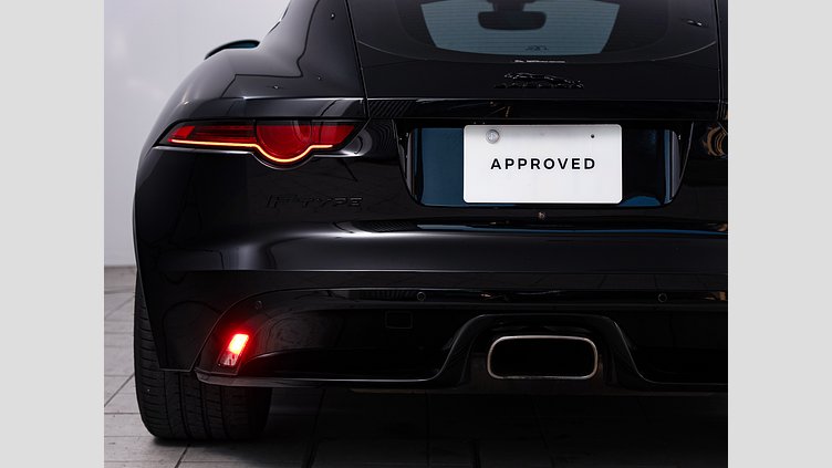 2018 認定中古車 Jaguar F-Type Narvik Black 2.0 litre i4P Petrol R-Dynamic　クーペ　P300