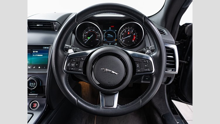 2018 認定中古車 Jaguar F-Type Narvik Black 2.0 litre i4P Petrol R-Dynamic　クーペ　P300