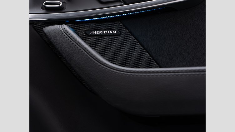 2018 認定中古車 Jaguar F-Type Narvik Black 2.0 litre i4P Petrol R-Dynamic　クーペ　P300